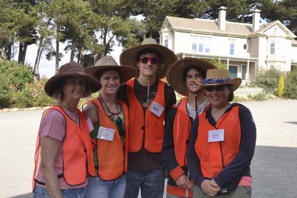 Chileno U-Pick Volunteers